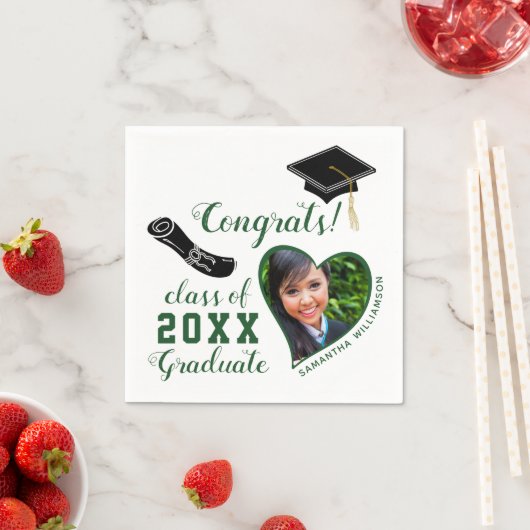 2025年の白と緑のクラスのおめでとう卒業 スタンダードカクテルナプキン (インサイチュ)