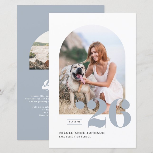 2025年のArch写真卒業のDusty Blue Class (正面/裏面)