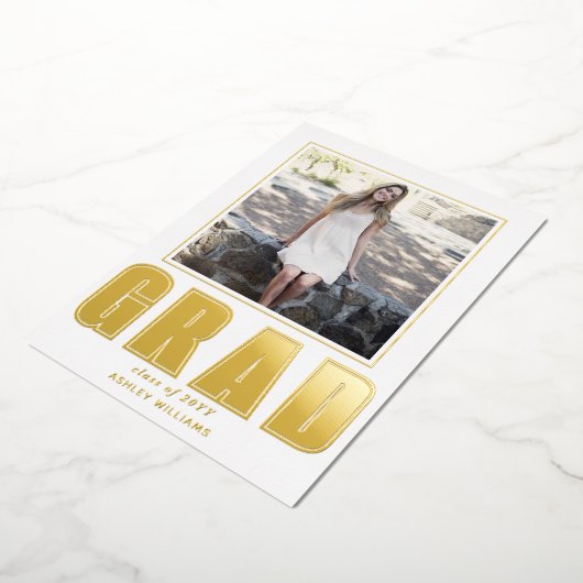 2025年のGRADクラスの卒業ホワイトアナウンス 箔招待状 (回転した状態)