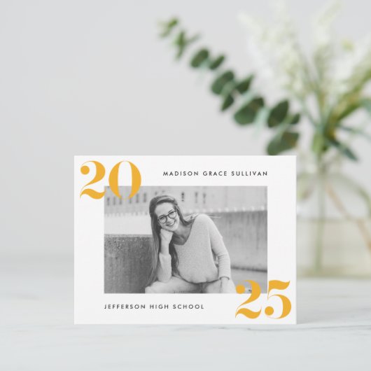 2025年はっきりしたイエローフォト卒業パーティーのクラス インビテーションポストカード (スタンド正面)