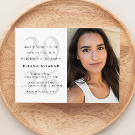 2025年クラスのシンプル白黒写真卒業 招待状