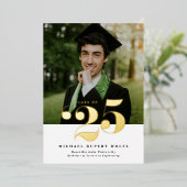 2025年クラスタイポグラフィ写真卒業金ゴールド 箔招待状 (立ち正面)