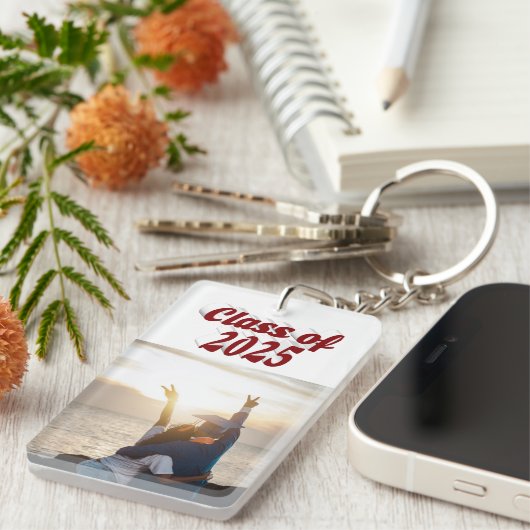 2025年ブルゴーニュ文字卒業写真クラス キーホルダー (正面右)