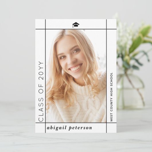 2025年モダンの卒業写真のホワイトクラス 案内状 (スタンド正面)