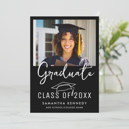 2025年モダングラッドキャップフォトの白黒クラス 案内状 (スタンド正面)