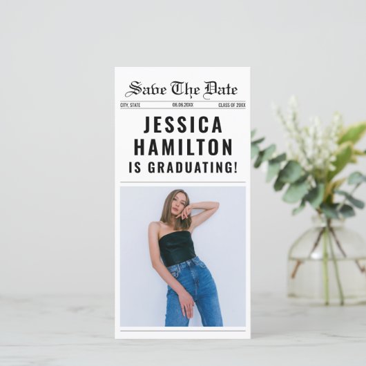 2025年ユニークの新聞クラス卒業写真 セーブザデート (スタンド正面)