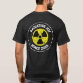 2025年以来の喜びを放つ放射シンボルグランジ Tシャツ (裏面)