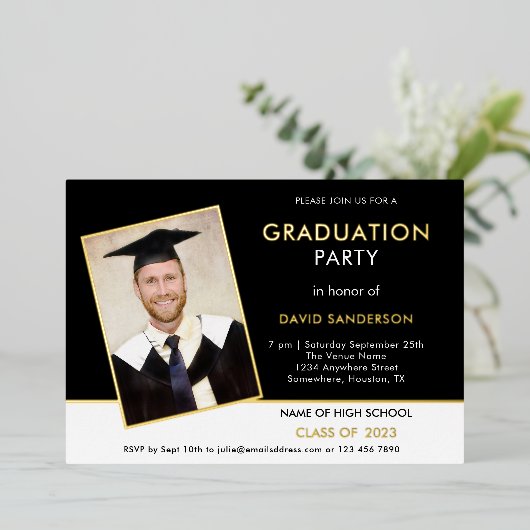 2025年卒業パーティー写真白黒金ゴールド 箔招待状 (立ち正面)