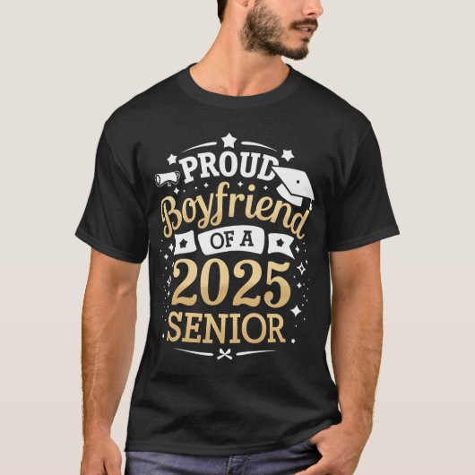 2025年卒業生の自慢の彼氏 卒業式 Tシャツ (正面)