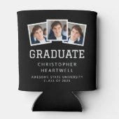 2025年卒業生3枚 – 写真白黒スポーティ 缶クーラー (裏面)