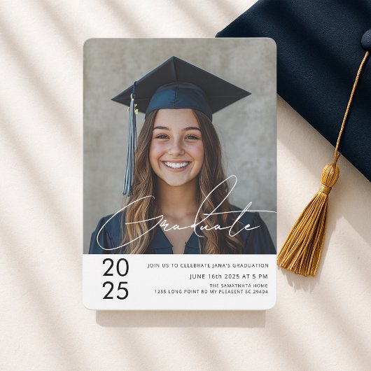 2025年度 現代的なボールドの卒業写真 招待状