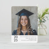 2025年度 現代的なボールドの卒業写真 招待状 (スタンド正面)