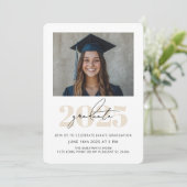 2025年度 現代的な卒業写真 招待状 (スタンド正面)