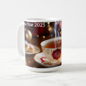 「2025年応援:新年のカップ販売 – スタイルでsip! コーヒーマグカップ (正面左)