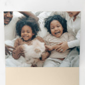 2025年新年 - 大胆な幾何学的なお祝い 三つ折りクリスマスカード (内部最初)