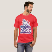2025年正月用にデザインされたメンズベーシックTシャツ Tシャツ (正面フル)