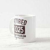 2025年退職 おもしろTシャツ 男性 女性 向け コーヒーマグカップ (正面左)