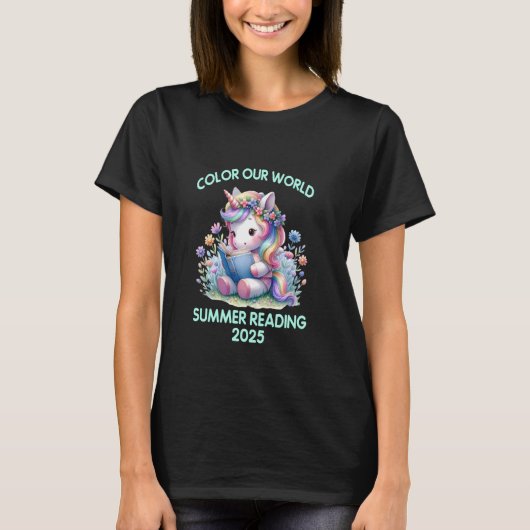 2025年 夏季読書プログラム カラー・アワ・ワールド かわいい ユー Tシャツ (正面)