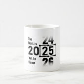 2025最高の年ま来で コーヒーマグカップ (中央)