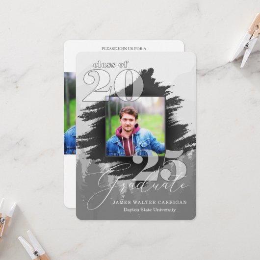 2025 男らし Greyscale 2写真卒業 招待状 (正面/裏面インサイチュ)