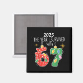 2025 The Year I Survived Barely 67 Lights Christma マグネット (正面/裏面)