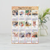 2026カレンダーモダン金ゴールド12ファミリーフォトコラージュ シーズンカード (スタンド正面)