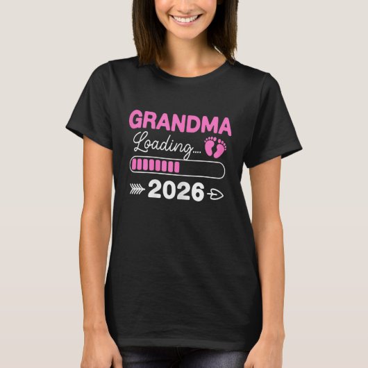 2026年おばあちゃんロード中、2026年おばあちゃんに昇格 Tシャツ (正面)