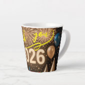 2026年の始まりを感謝の気持ちでお祝いしましょう カフェラテマグ (右アングル)