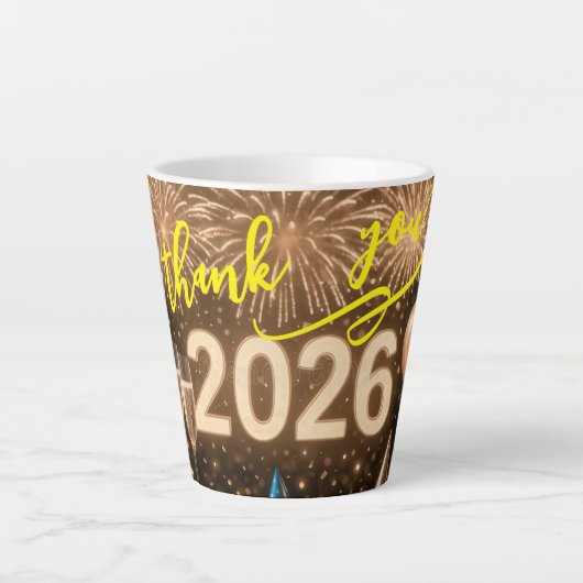 2026年の始まりを感謝の気持ちでお祝いしましょう カフェラテマグ (正面)