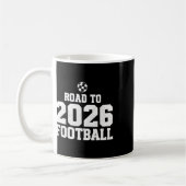 2026年への道 サッカー大好きおもしろサッカーファン  コーヒーマグカップ (左)