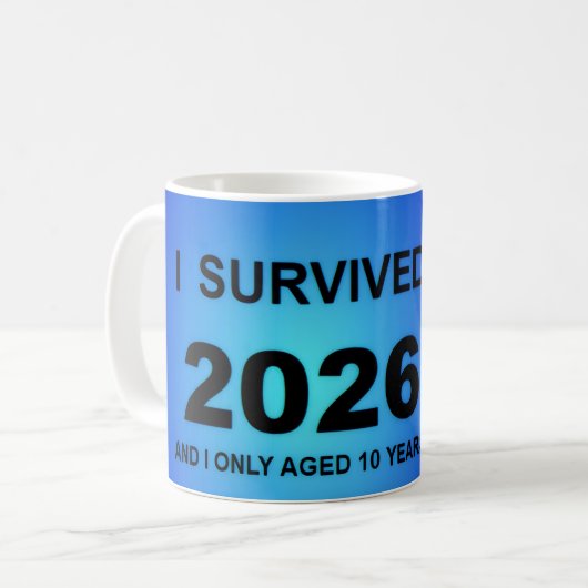 2026年を生き延びた コーヒーマグカップ (正面左)