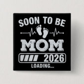 2026年ママになる予定 ローディング妊娠おめでとう 缶バッジ (正面)