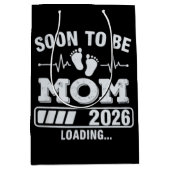2026年ママになる予定 ローディング妊娠発表 ミディアムペーパーバッグ (正面)