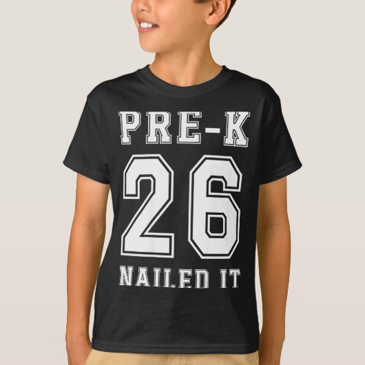 2026年卒業予定者 Nailed It デザイン Tシャツ (正面)