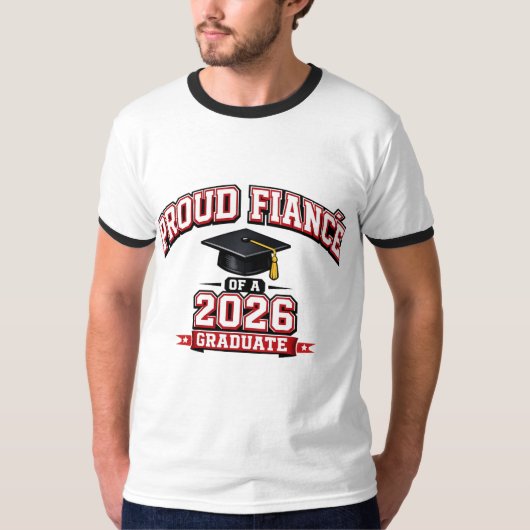 2026年卒業生の自慢の婚約者 ヴァーシティー Tシャツ (正面)