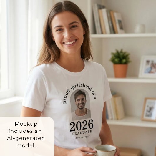 2026年卒業生の自慢の彼女 アーチフォト Tシャツ