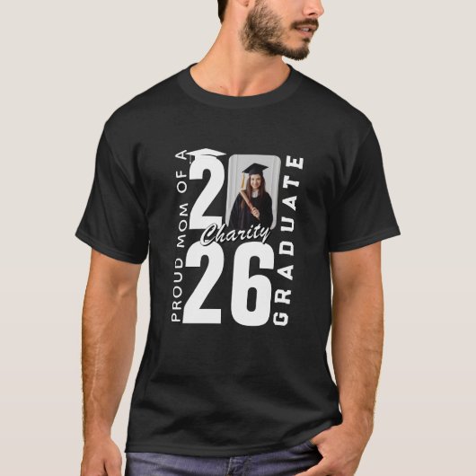 2026年卒業生の誇り高い母　オーダーメイド写真　卒業記念 Tシャツ (正面)