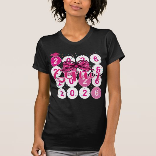 2026年卒業生 コケット ピンク リボン スタイルアップ Tシャツ (正面)