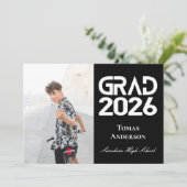 2026年卒業記念 白黒のフォト アナウンスメント 招待状 (スタンド正面)