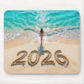 2026年新年のビーチを歩く女性 マウスパッド (正面)