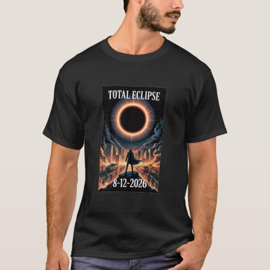 2026年皆既日食シャツ 8月太陽イベントTシャツ Tシャツ (正面)
