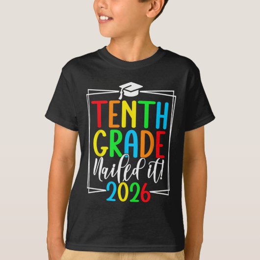 2026年10年生卒業 ソフォモア卒業 Tシャツ (正面)
