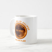 2026年8月12日の皆既日食 コーヒーマグカップ (正面左)