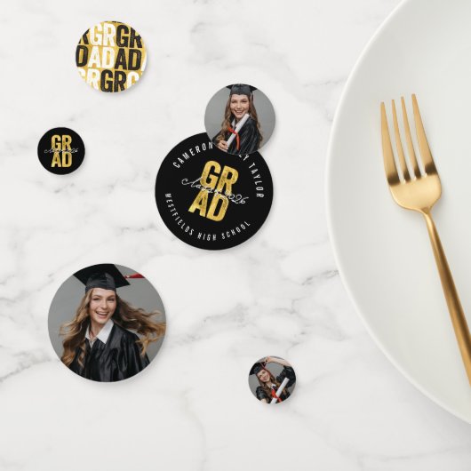 2026 Bold GRAD Gold Foil Stylish Graduation Party コンフェッティ (グループ)