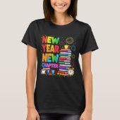 2026 Bookworm Funny Happy New Year Chapter Book Lo Tシャツ (正面)