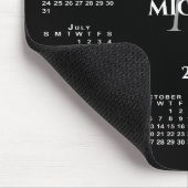 2026 Calendar Chic Monogram Name on Black マウスパッド (コーナー)