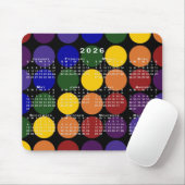 2026 Calendar Pride Rainbow Polka Dots on Black マウスパッド (マウス)