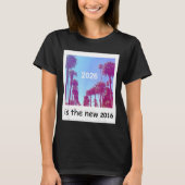 2026 Is The New 2016 Nostalgic 2016 Summer Vibes D Tシャツ (正面)