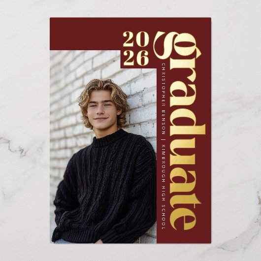 2026 Modern Dark Red Photo Graduation Gold 箔招待状 (正面)