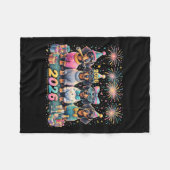 2026 New Year Dachshund Party Fireworks Fun  フリースブランケット (正面(横))